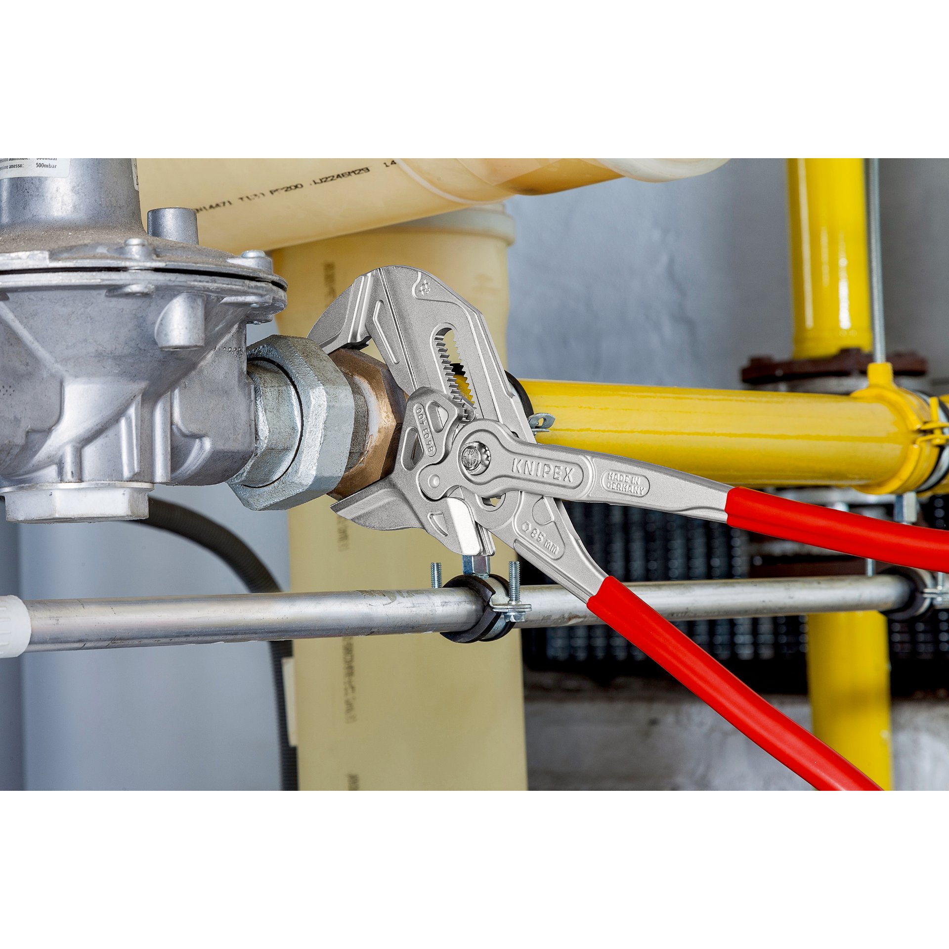 Person, Klempnerarbeiten