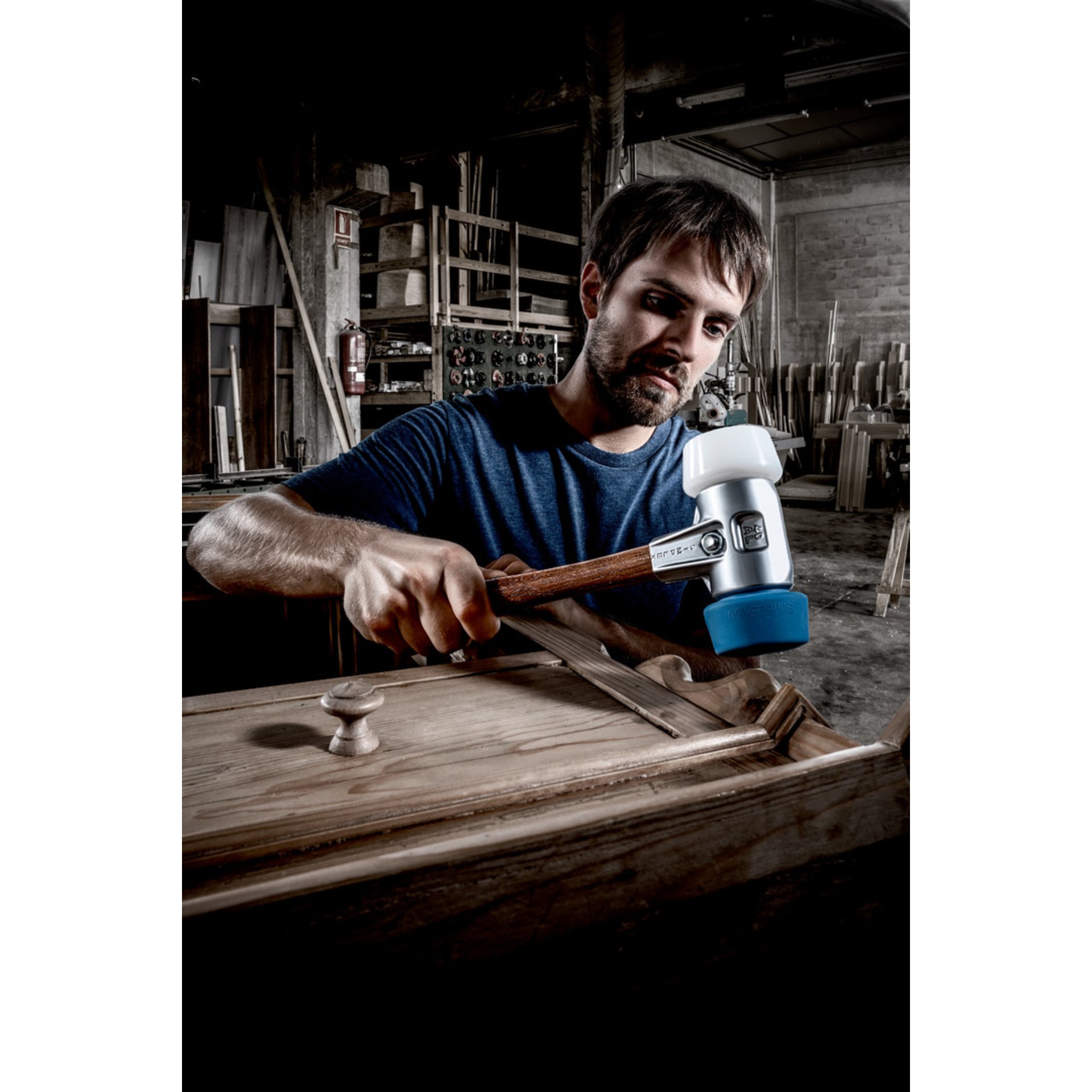 Schreiner, Person, Holz, Finger, Hammer