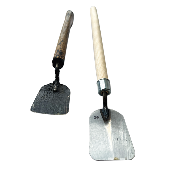 BSH45_frei_alt-und-neu Masc Bitumenspachtel mit Holzgriff - Länge 450 mm