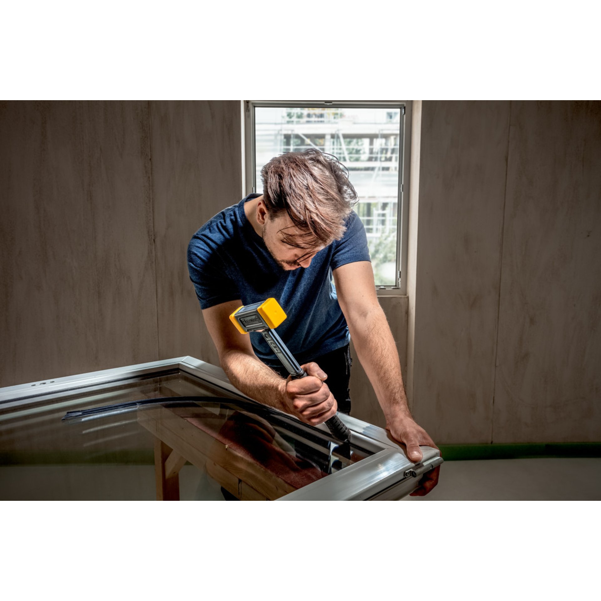 Person, Holzbearbeitung