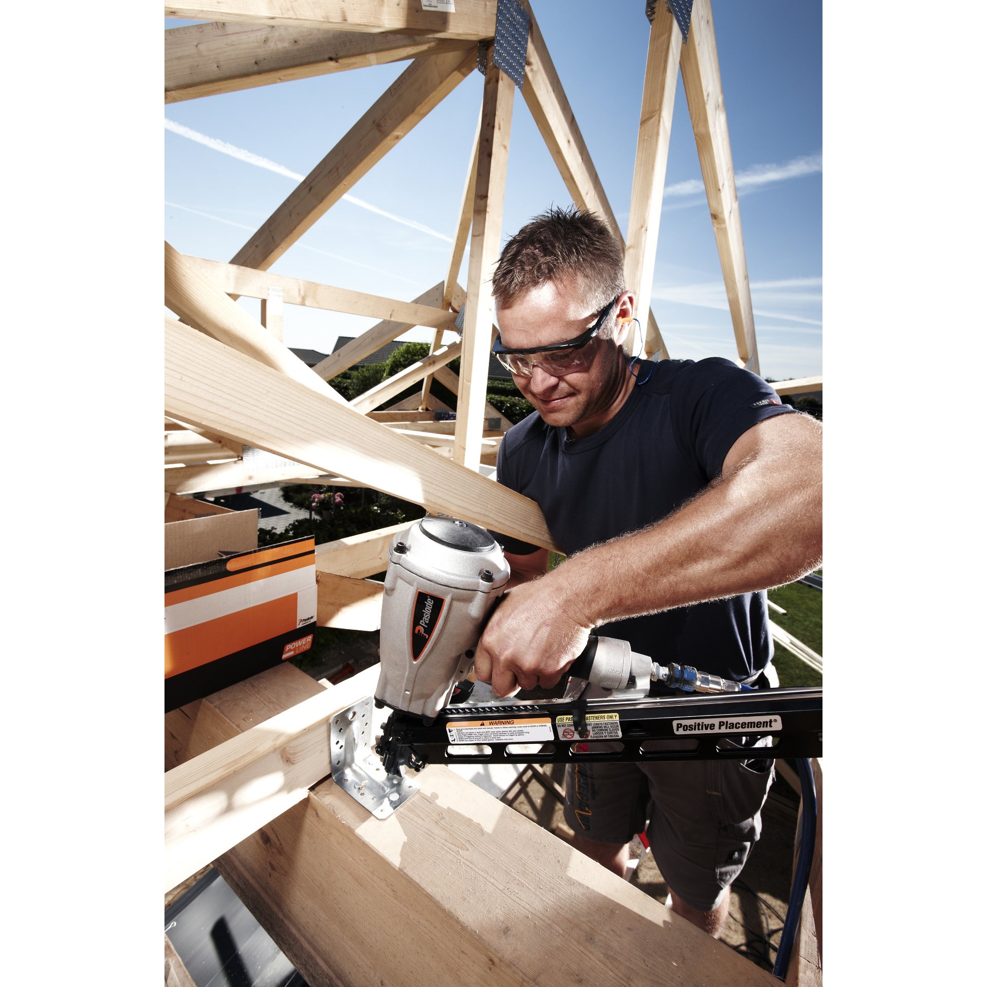 Schreiner, Person, Holz, Elektrische Bohrmaschine, Holzbearbeitung