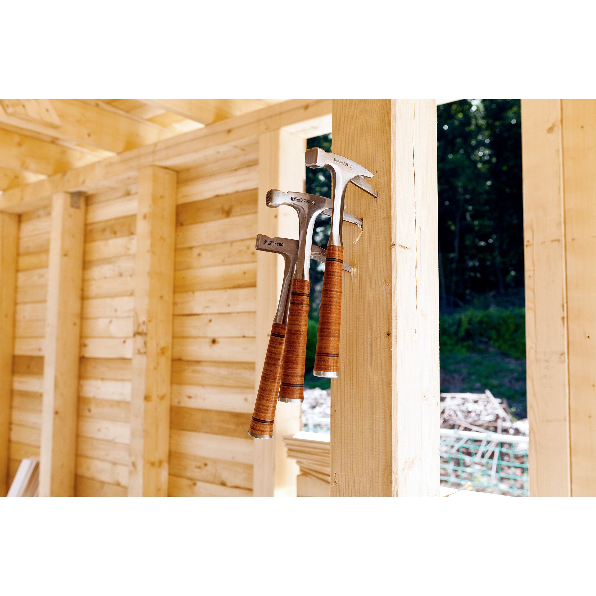 Drinnen, Innenarchitektur, Holz, Paneele aus Holz, Hammer