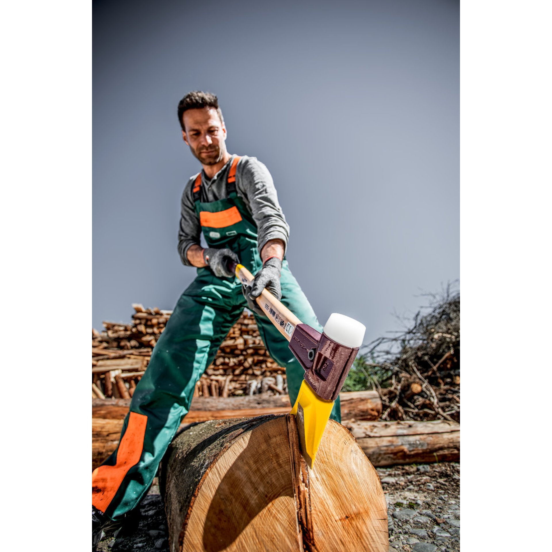 Person, Arbeiter, Holz, Hosen, Handschuh
