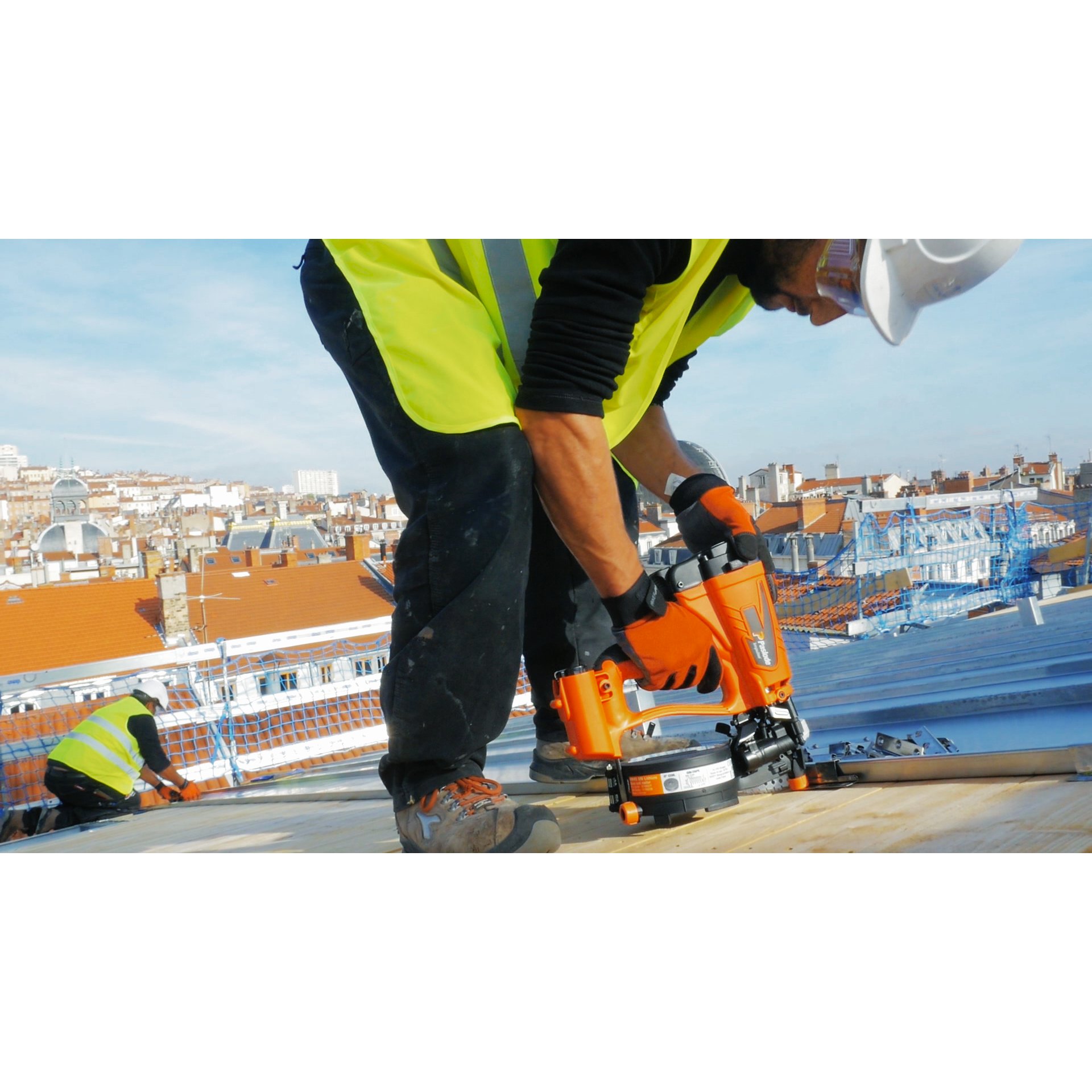 Person, Arbeiter, Elektrische Bohrmaschine, Werkzeug, Handschuh