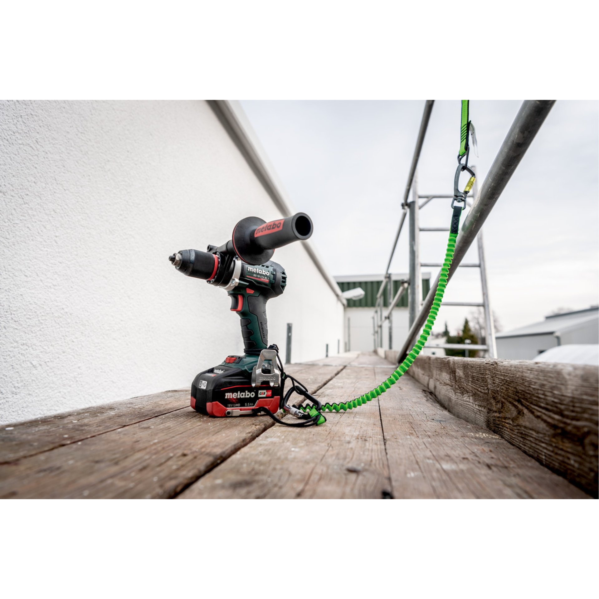 Gerät, Elektrische Bohrmaschine, Werkzeug, Wasser, Uferpromenade