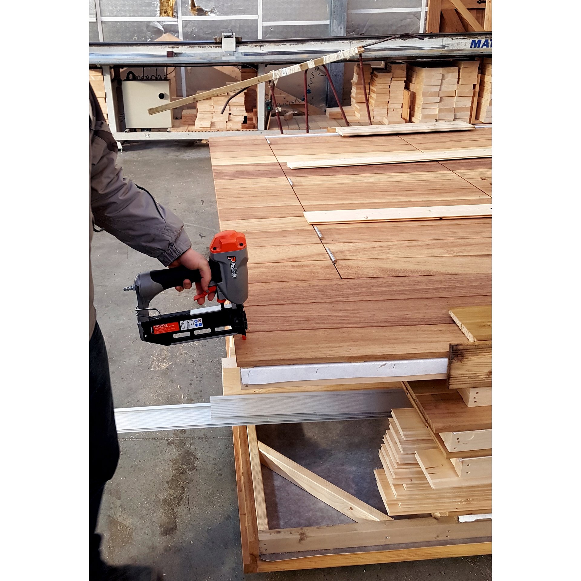 Elektrische Bohrmaschine, Werkzeug, Drinnen, Innenarchitektur, Holzbearbeitung