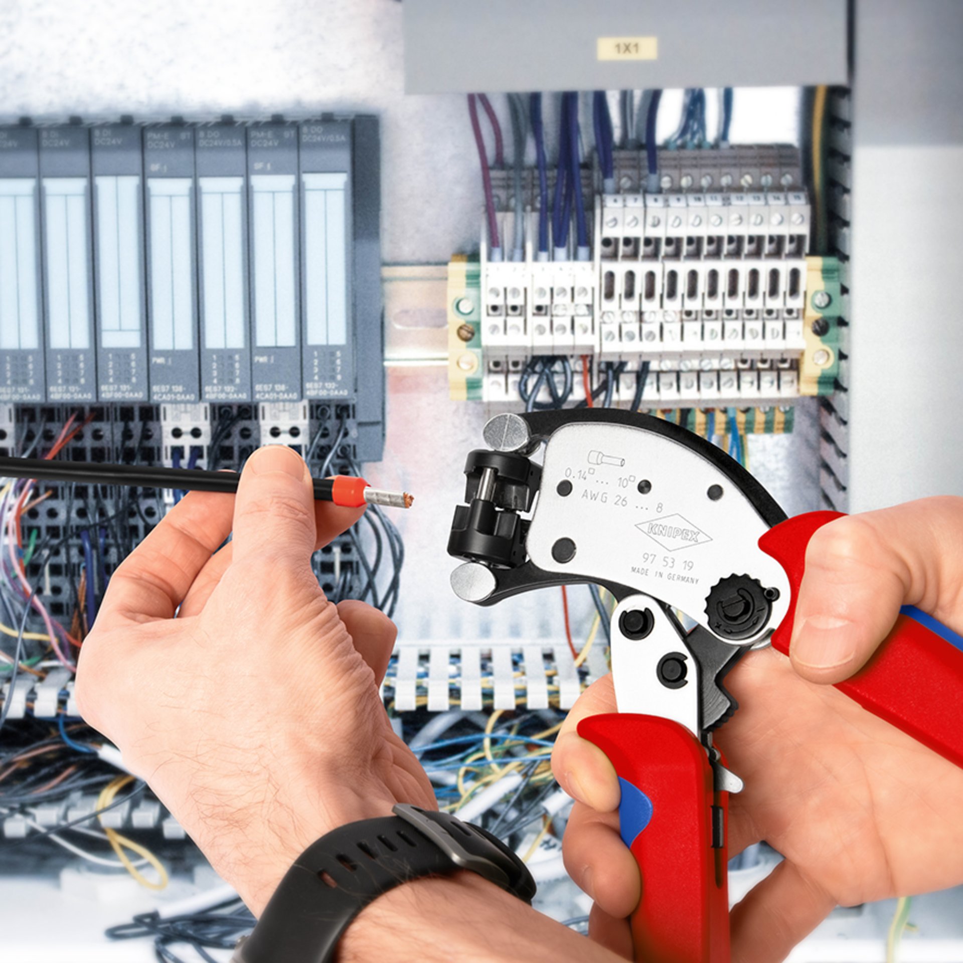 Verkabelung, Elektronik, Hardware, Computerausrüstung, Person