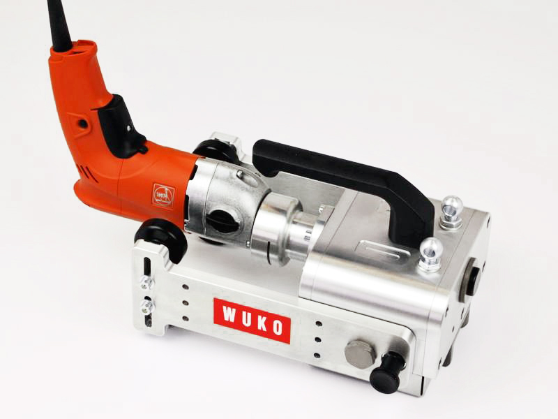 Wuko Trimmer 1080E - Elektr. Schneidgerät mit Selbstvorschub zum Entfernen von alten Stehfalzdächern