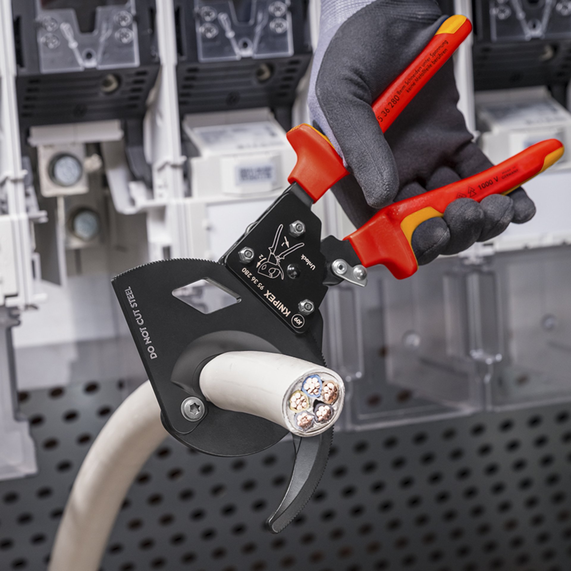 Elektronik, Hardware